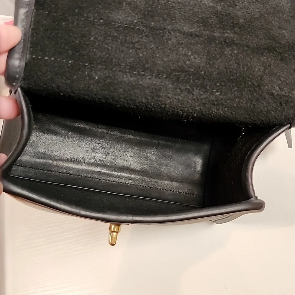 Sold Vintage Coach Regina #9983 - Picture 16 of 17